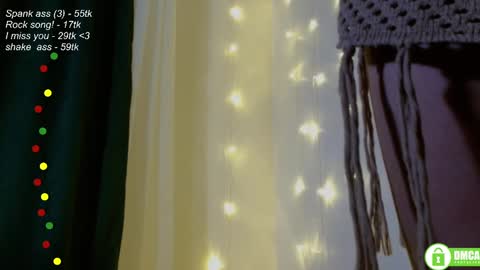 hey Im Leia and I love rock  online show from March 9, 6:32 pm