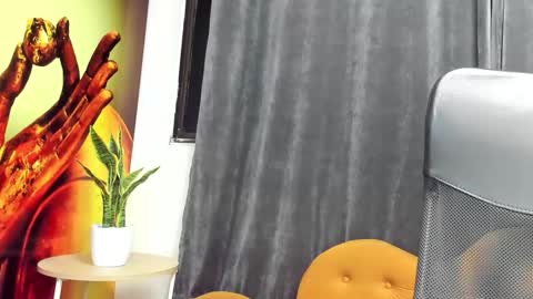 leia_cooper online show from December 16, 11:27 am