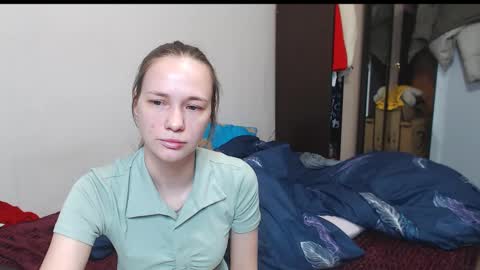 Snapshot of leila_bambi chatting on March 12, 3:02 am leila_bambi online show from March 12, 3:02 am