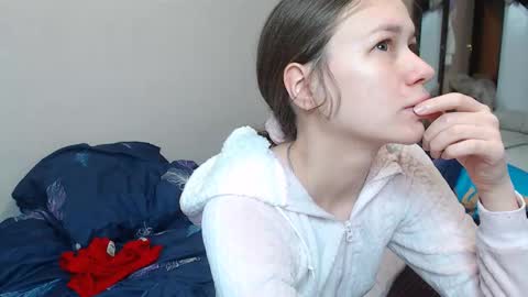 Snapshot of leila_bambi chatting on February 26, 3:14 am leila_bambi online show from February 26, 3:14 am