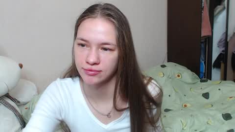 Snapshot of leila_bambi chatting on January 22, 6:31 pm leila_bambi online show from January 22, 6:31 pm