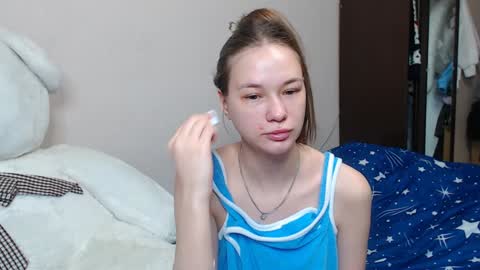 Snapshot of leila_bambi chatting on January 26, 9:29 pm leila_bambi online show from January 26, 9:29 pm