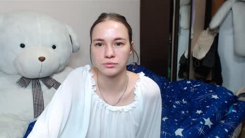 Snapshot of leila_bambi chatting on January 28, 8:14 am leila_bambi online show from January 28, 8:14 am