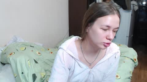 Snapshot of leila_bambi chatting on January 12, 10:45 am leila_bambi online show from January 12, 10:45 am
