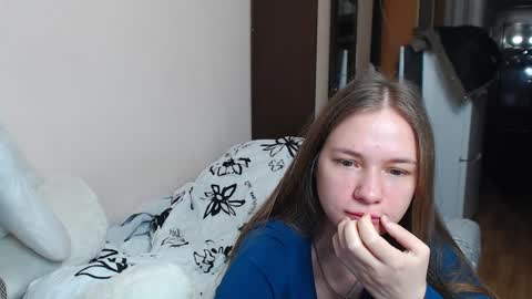Snapshot of leila_bambi chatting on December 24, 7:22 pm leila_bambi online show from December 24, 7:22 pm