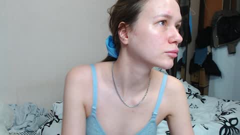 Snapshot of leila_bambi chatting on December 23, 1:08 am leila_bambi online show from December 23, 1:08 am