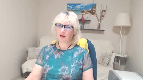 Leila Kinky online show from March 12, 4:41 am