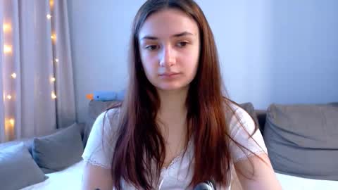 Lelia online show from November 14, 9:53 am