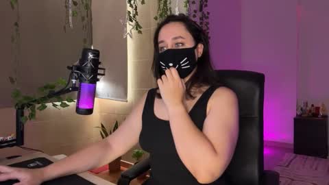 Lemi online show from December 4, 2:41 pm