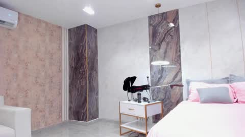 Lenathompson online show from January 25, 4:34 am