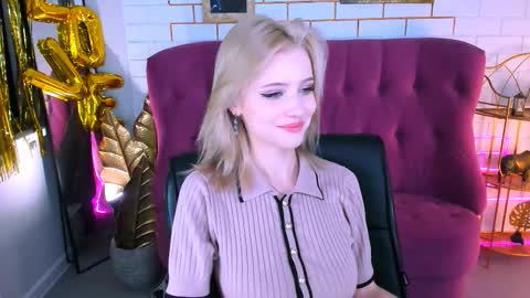Snapshot of leonastone chatting on October 16, 5:26 pm leonastone online show from October 16, 5:26 pm