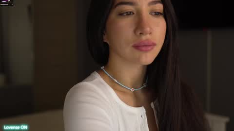 Leora online show from December 9, 4:05 pm