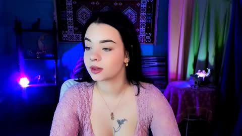 LeslieRowe online show from November 21, 1:24 pm