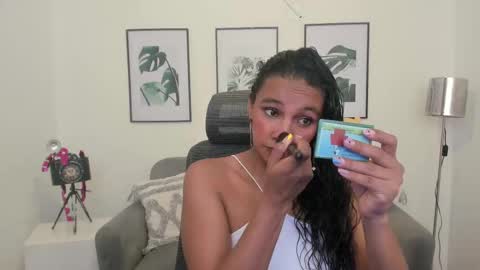 Lesly  online show from February 12, 8:07 pm