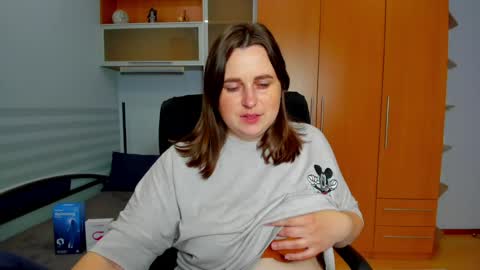 Naomi online show from June 4, 6:18 am