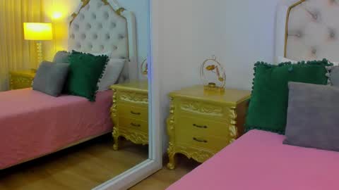    online show from November 16, 11:43 am