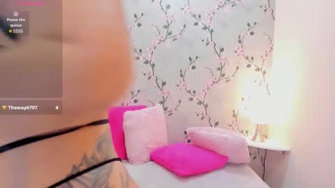 LEXIE VEGA  online show from December 3, 11:40 pm