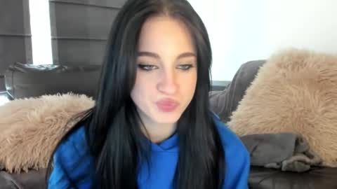 Snapshot of lexisinnn chatting on October 30, 7:33 am Lexi online show from October 30, 7:33 am