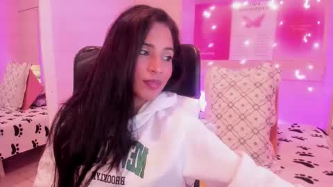 Snapshot of lexyquinn_ chatting on October 11, 4:06 am L I A online show from October 11, 4:06 am