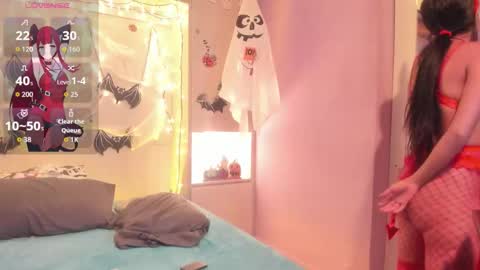 Snapshot of lexyquinn_ chatting on October 18, 7:00 am L I A online show from October 18, 7:00 am