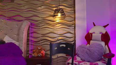 Leyla online show from January 18, 2:30 am