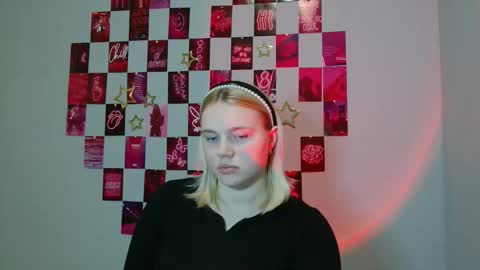 Leyla online show from November 18, 9:32 am