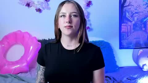 Leyla Miller online show from June 13, 7:33 pm