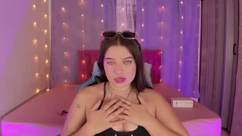 Snapshot of lia_little18 chatting on January 26, 4:09 am lia_little18 online show from January 26, 4:09 am