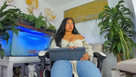 lia_lovelly online show from April 14, 4:56 am