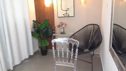 LIA online show from April 13, 6:41 pm