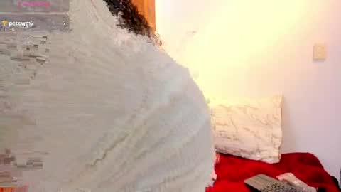lia_morett online show from May 5, 1:36 pm