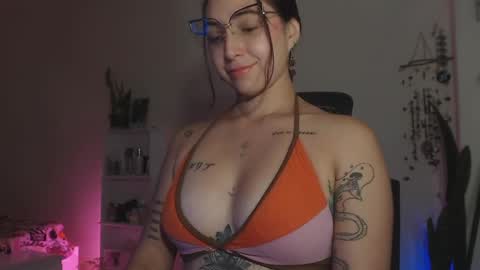 Lia  online show from May 21, 10:08 pm