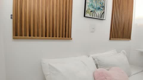 Lia online show from December 14, 3:45 am