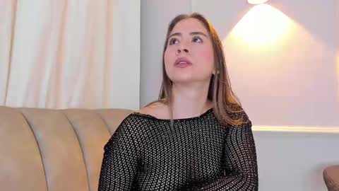 Snapshot of lia_walton__ chatting on September 18, 12:15 pm liz walton online show from September 18, 12:15 pm