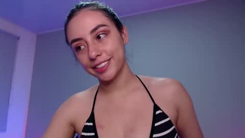 Snapshot of liaa_cute_ chatting on October 5, 3:44 am lia online show from October 5, 3:44 am