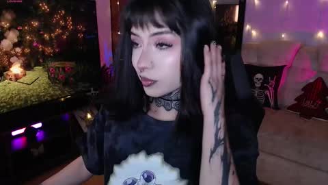 Liaa  online show from January 8, 1:20 am