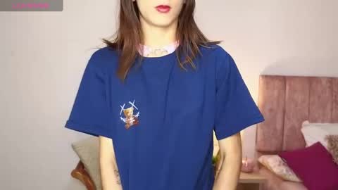 Snapshot of liaaa___ chatting on January 9, 2:29 pm Lia online show from January 9, 2:29 pm