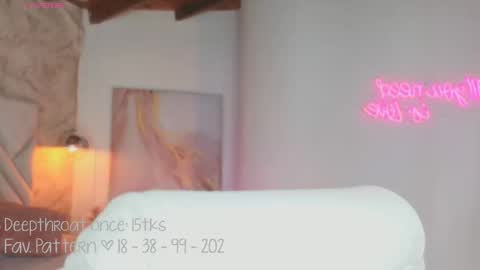 Snapshot of liacox chatting on October 21, 3:10 am Lia Cox online show from October 21, 3:10 am