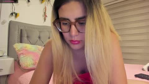 Lia  online show from February 14, 11:53 pm