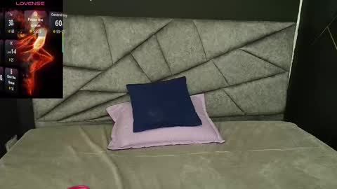 L I A M O N R O E online show from November 8, 1:05 pm