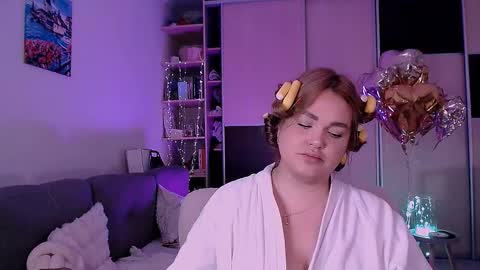 libra_mia online show from November 12, 3:21 pm