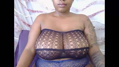 lickabletash98 online show from January 25, 6:01 am