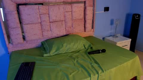 licky_lov online show from November 5, 3:12 am