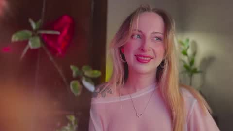  Im online every day except Saturday and Sunday somewhere between 2000 and 0300 UTC3 but its never at the same time  online show from March 25, 9:06 pm