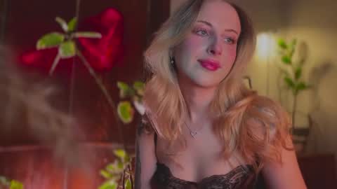  Im online every day except Saturday and Sunday somewhere between 2000 and 0300 UTC3 but its never at the same time  online show from March 22, 7:09 pm