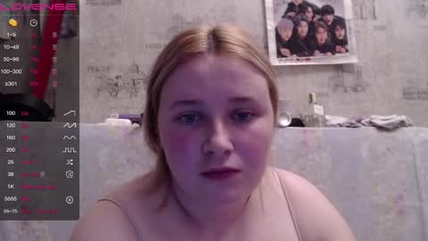 light_lunaa online show from November 6, 2:45 pm