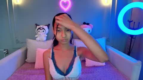 Lihn Pham online show from December 5, 3:50 am