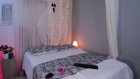 Lia Sweet online show from October 22, 3:50 pm