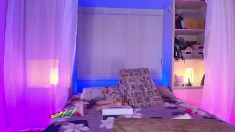 Snapshot of liiavega chatting on February 15, 11:39 am online show from February 15, 11:39 am