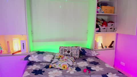 Snapshot of liiavega chatting on January 12, 12:01 pm online show from January 12, 12:01 pm